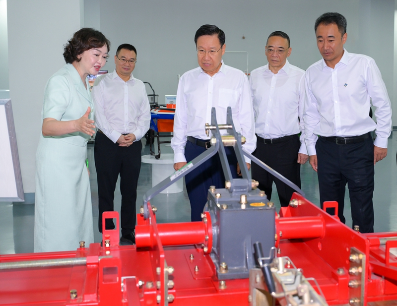 王晓晖在巴中市达州市调研时强调  进一步增强发展动力激发社会活力  不断开创革命老区振兴发展新局面(图3)