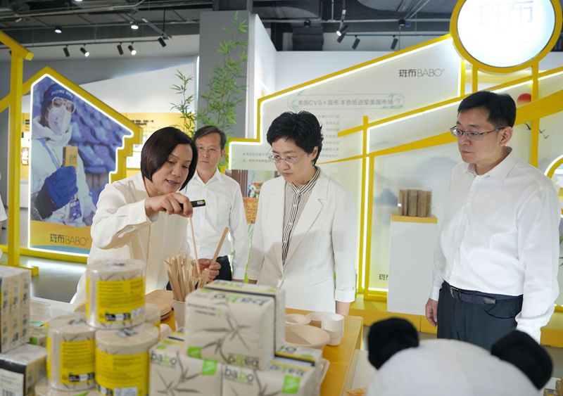 施小琳在眉山市调研时强调 保持高质量发展定力 推动经济持续向新向优向好发展(图1) 施小琳在眉山市调研时强调 保持高质量发展定力 推动经济持续向新向优向好发展(图1)