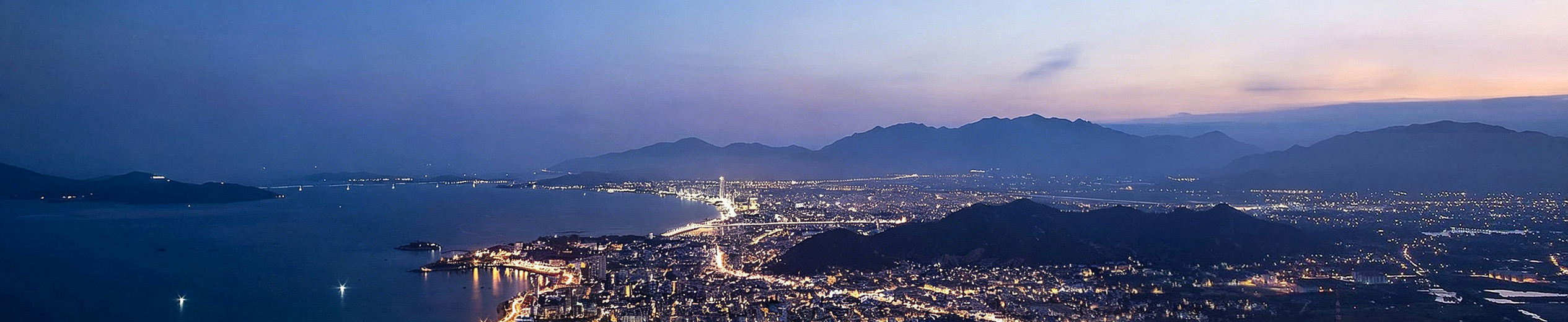 推进成渝地区双城经济圈建设