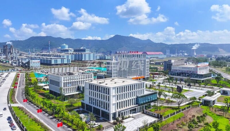 省经济发展促进会组织企业代表团到达州东部经开区考察(图1) 省经济发展促进会组织企业代表团到达州东部经开区考察(图1)