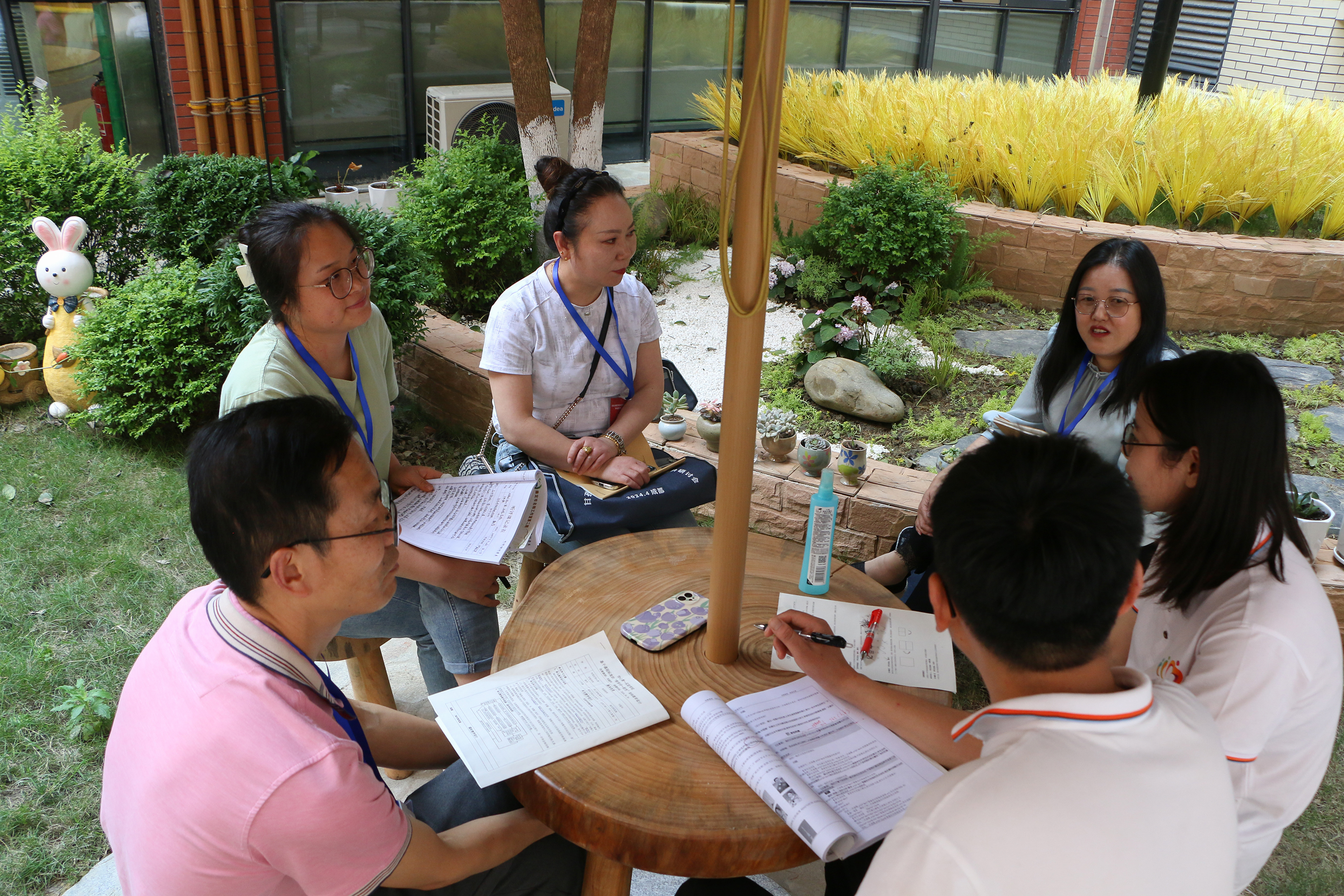 民族地区学科教学质量提升交流座谈会在蓉召开(图5) 民族地区学科教学质量提升交流座谈会在蓉召开(图5)