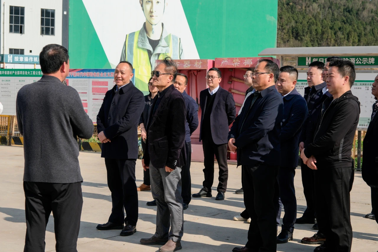 庆祝省政协成立70周年·委员讲故事——四川政协报专题采访罗友平会长(图4) 庆祝省政协成立70周年·委员讲故事——四川政协报专题采访罗友平会长(图4)
