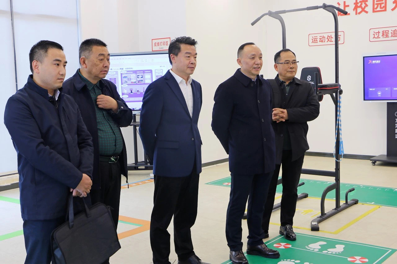 庆祝省政协成立70周年·委员讲故事——四川政协报专题采访罗友平会长(图7) 庆祝省政协成立70周年·委员讲故事——四川政协报专题采访罗友平会长(图7)