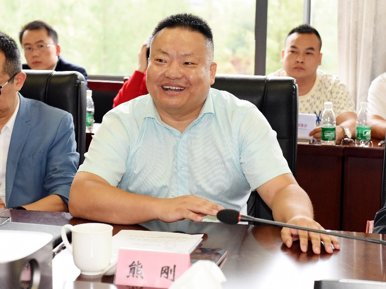 省经促进会召开政企协作工作座谈会 罗友平强调 要坚持政治引领 服务经济高质量发展(图5)