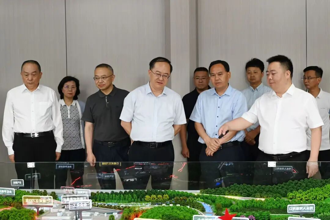 省政协副主席杜和平率队赴广元开展重点调研 罗友平会长参加调研(图2) 省政协副主席杜和平率队赴广元开展重点调研 罗友平会长参加调研(图2)