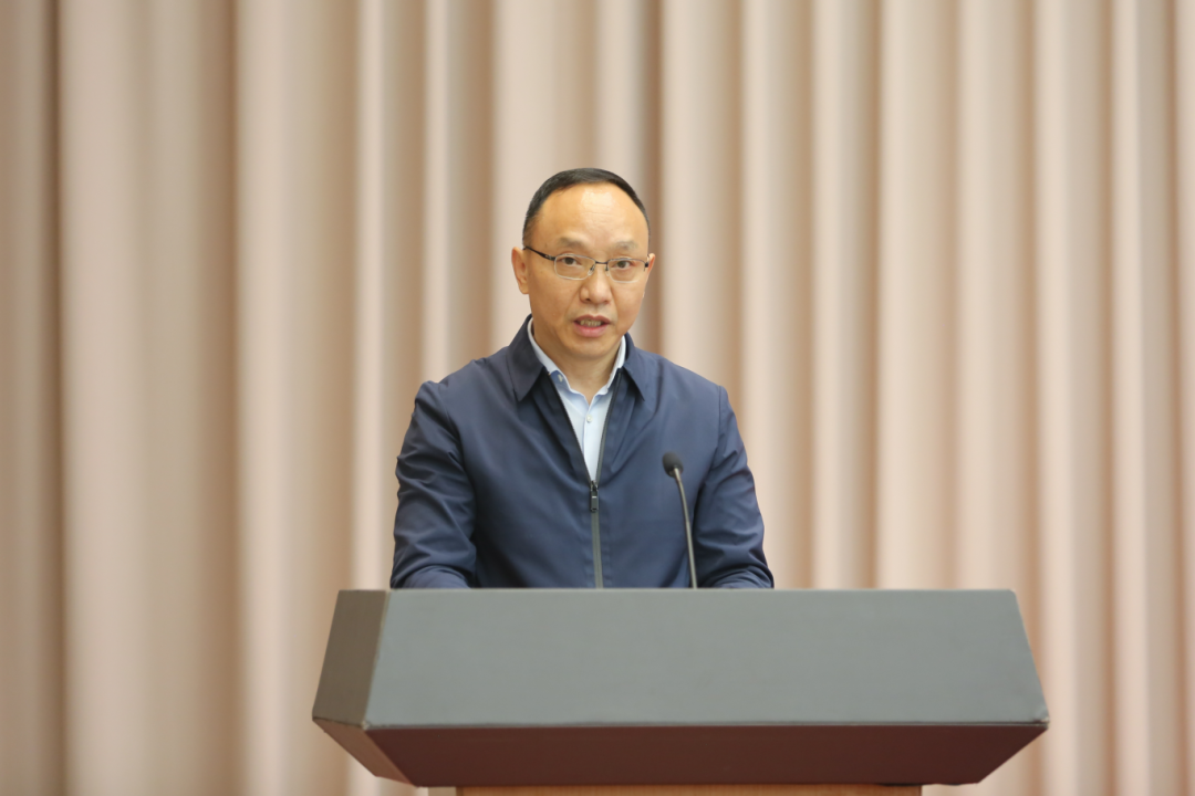 罗友平荣获“2023年度四川统一战线建言献策工作表现突出个人”并作会议交流发言(图2) 罗友平荣获“2023年度四川统一战线建言献策工作表现突出个人”并作会议交流发言(图2)