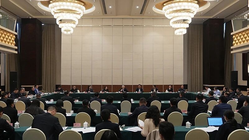 全国人大常委会副委员长丁仲礼来川考察调研 四川省经济发展促进会罗友平会长参加调研和座谈(图1) 全国人大常委会副委员长丁仲礼来川考察调研 四川省经济发展促进会罗友平会长参加调研和座谈(图1)